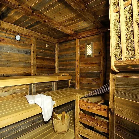 Bed and breakfast Almhof Ischgl