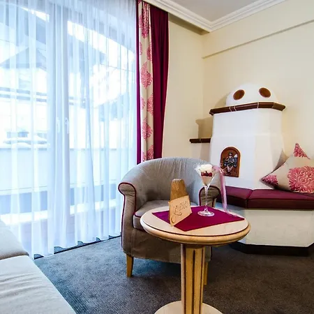 Almhof Bed & Breakfast Ischgl