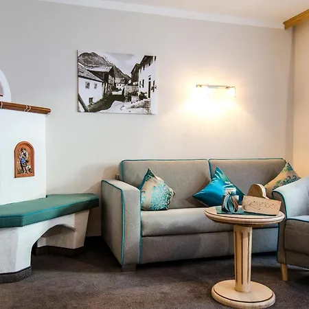 Almhof Bed & Breakfast Ischgl