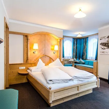 Almhof 3* Ишгль