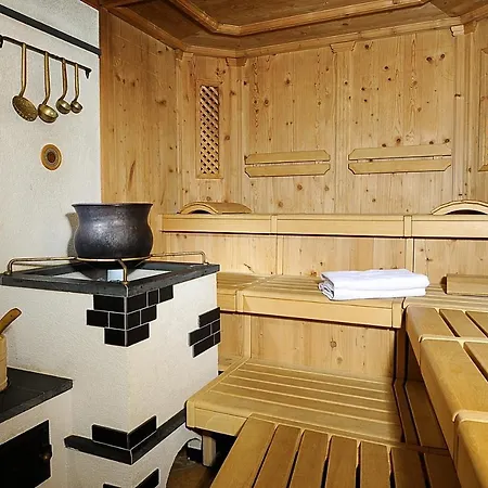 Almhof Bed & Breakfast