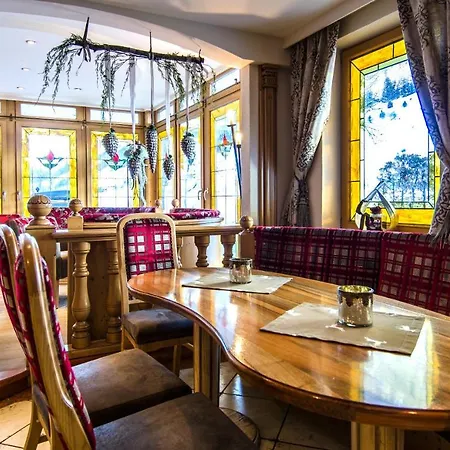 Almhof Bed & Breakfast Ischgl